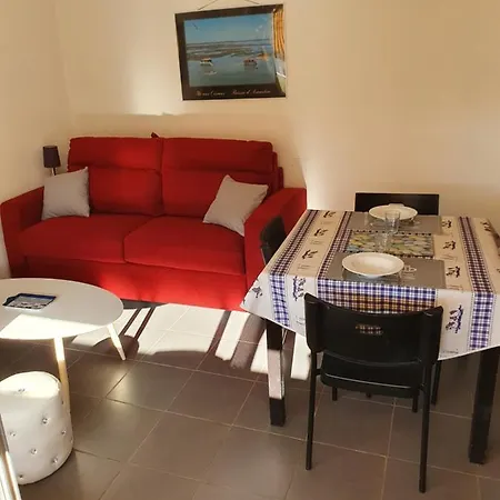 Les Huniers Appt 1er Etage Апартаменты