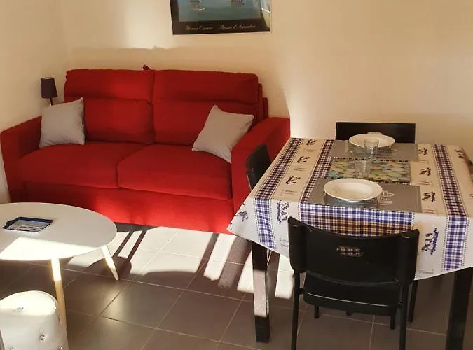 Les Huniers Appt 1er Etage Апартаменты